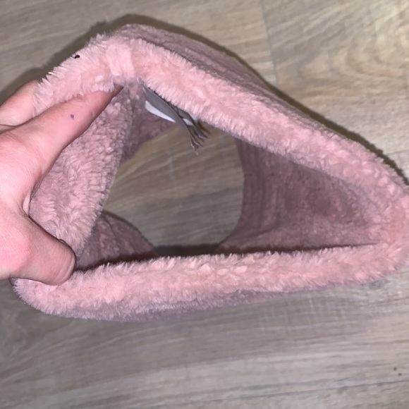 H&M pink warm fleece gator scarf - Picture 2 of 3